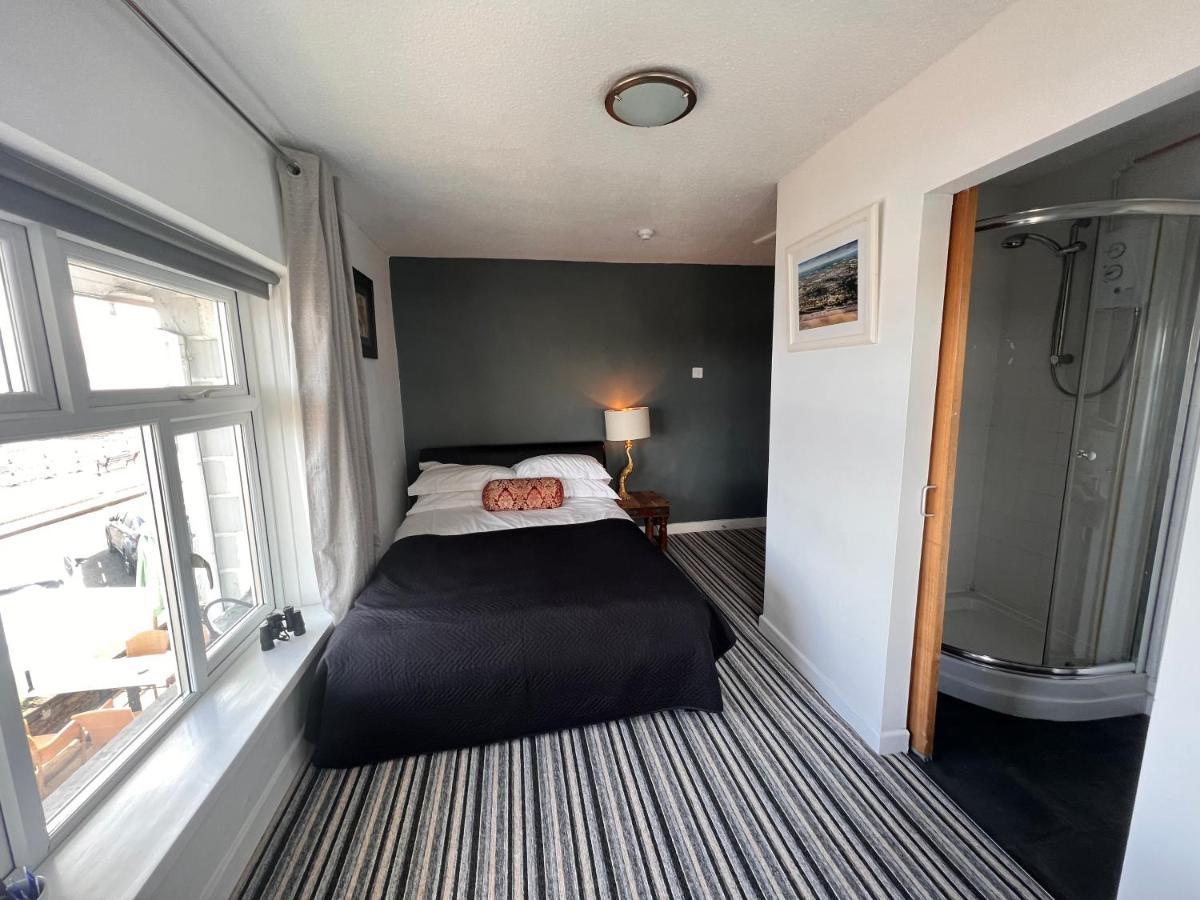 Sids Restaurant And Bar With Rooms Cardiff Extérieur photo