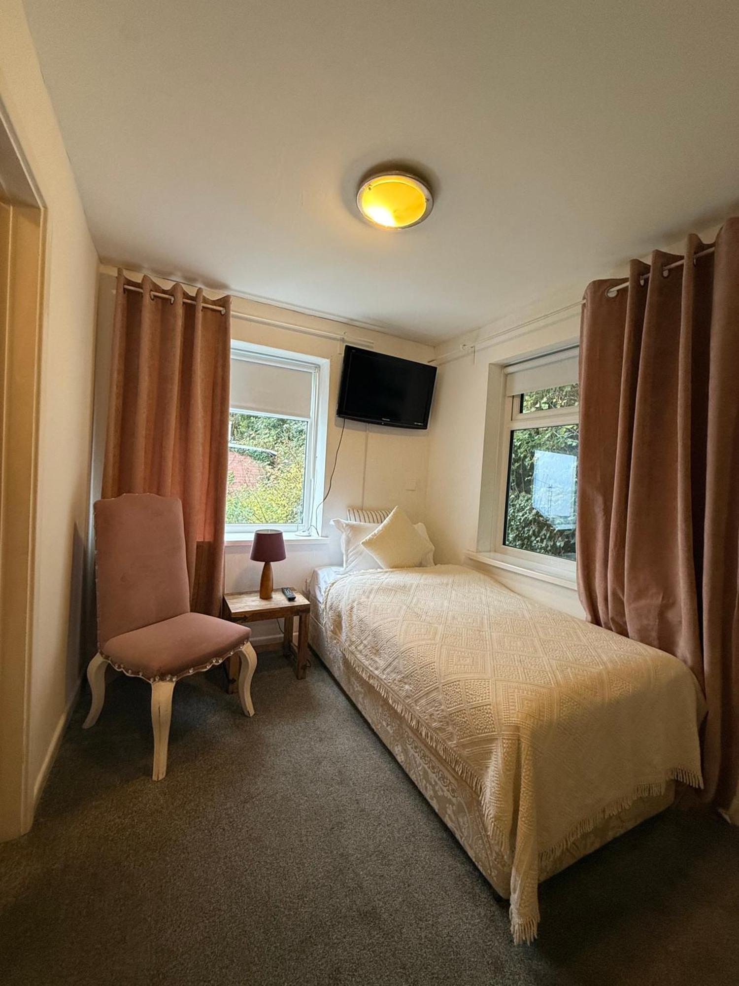 Sids Restaurant And Bar With Rooms Cardiff Extérieur photo
